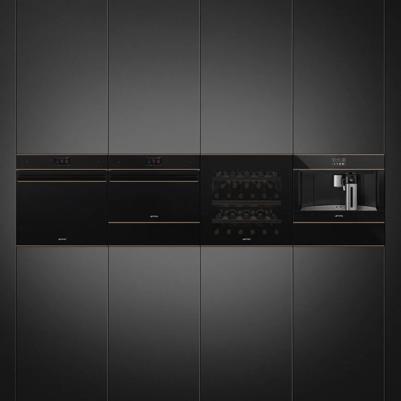 Кафемашини и кафеавтомати Кафе автомат Smeg CMS4604NR